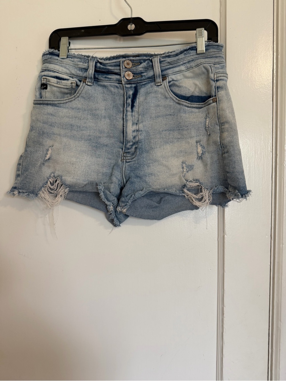 Kancan Distressed Light Wash Denim Women’s Shorts